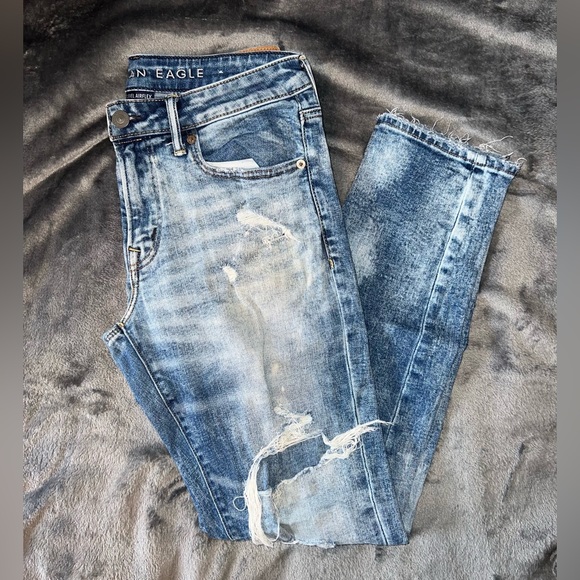 American Eagle Next Level Airflex distressed & repaired Skinny Jean. Size 31x30 - Picture 1 of 5